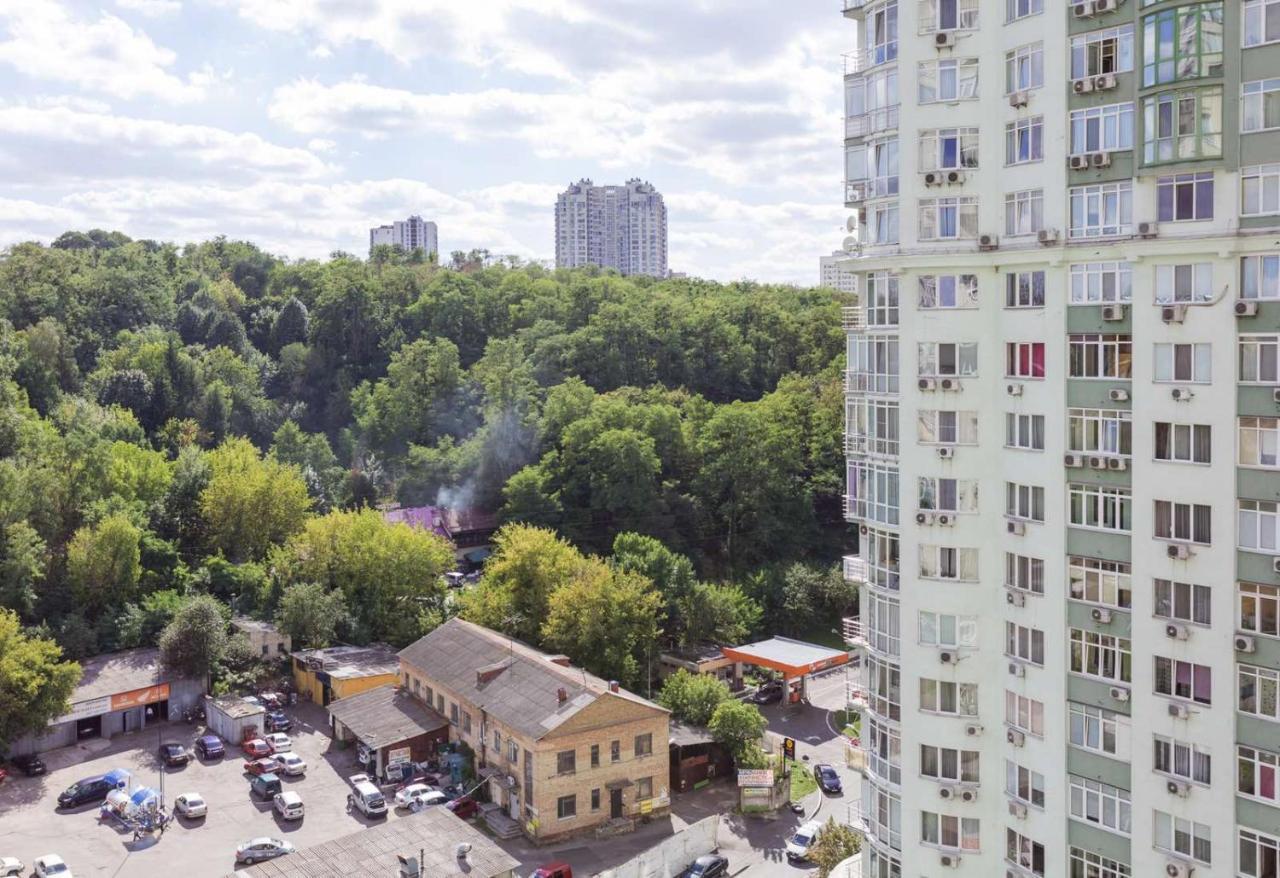 Navit Apartments With Breakfast, Near The Railway Station, The City Center And The Park Kiev Ngoại thất bức ảnh