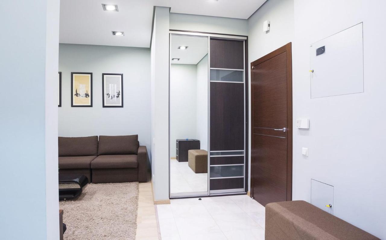 Navit Apartments With Breakfast, Near The Railway Station, The City Center And The Park Kiev Ngoại thất bức ảnh